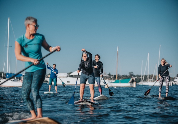 stand-up-surf-shop-beginner-sup-lessons-perth-sup-school-group-paddlers